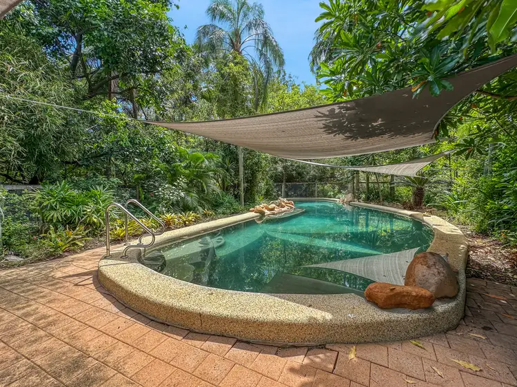 29-37 Hollins St, Horseshoe Bay QLD 4819