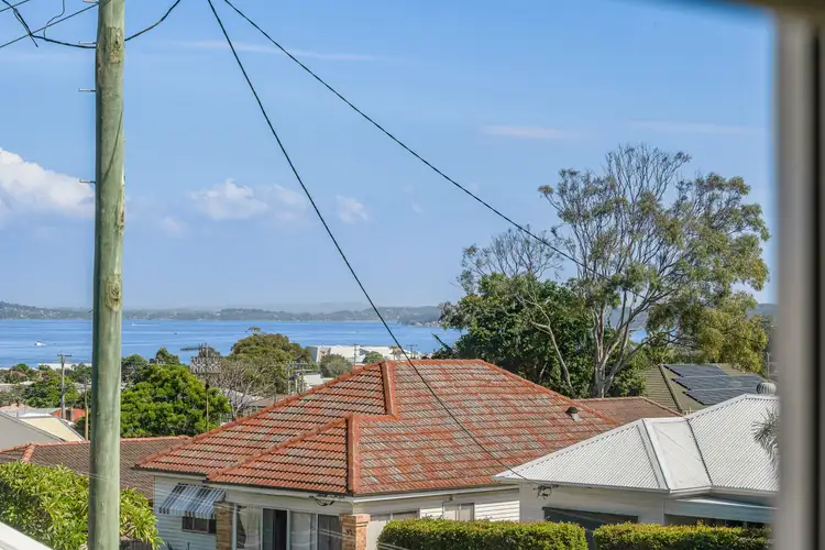 36 Vista Pde, Belmont NSW 2280