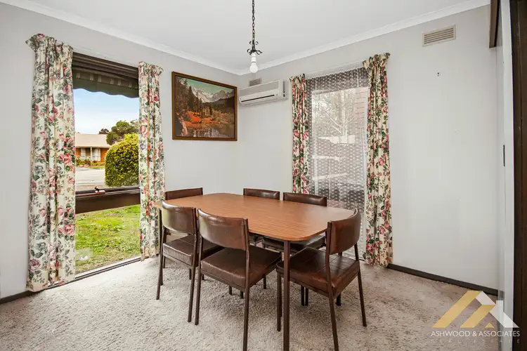 Fifth view of Homely house listing, 13 Allison Ct, Bairnsdale VIC 3875