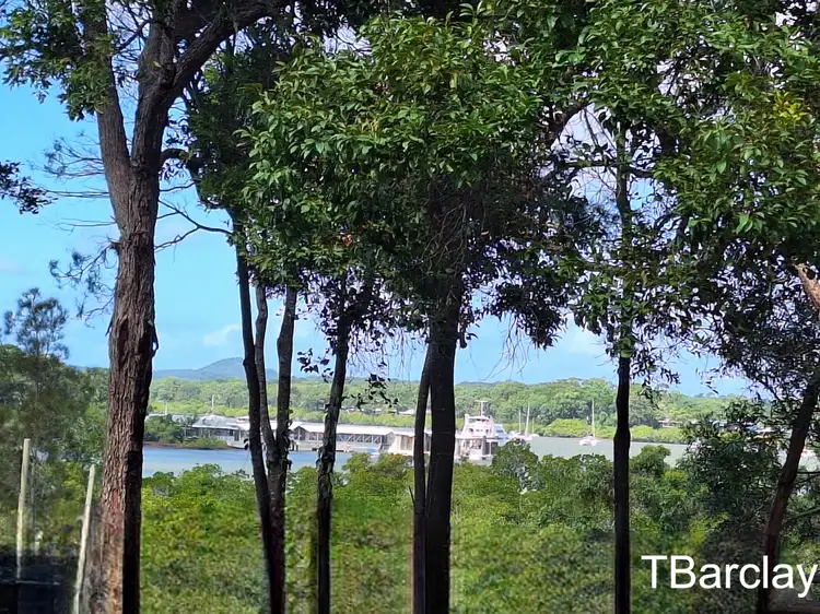 1 Cluan St, Macleay Island QLD 4184