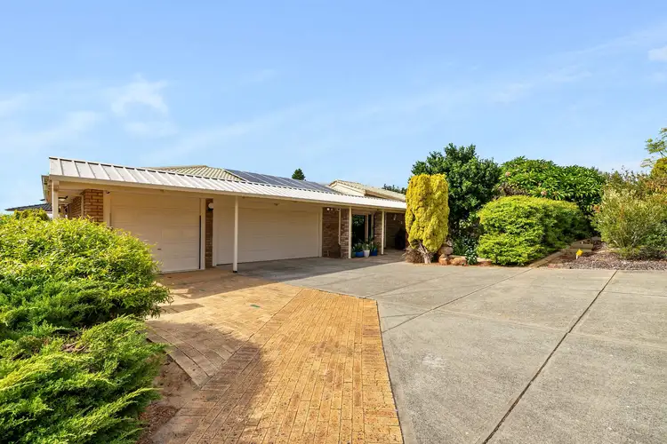1 Ross Rd, Kardinya WA 6163