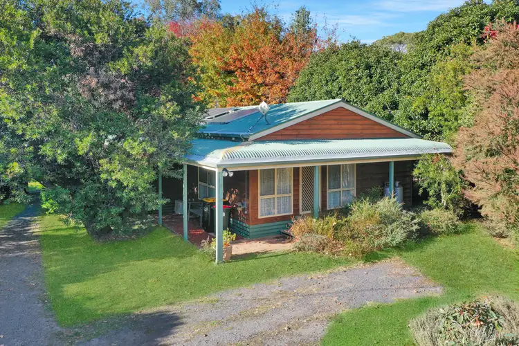 8 Heath St, Halls Gap VIC 3381
