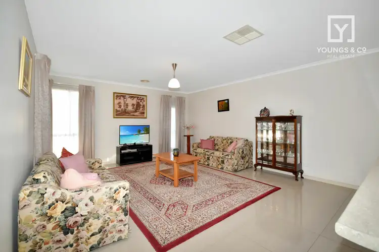 Fifth view of Homely house listing, 4 Pyrus Ct, Kialla VIC 3631