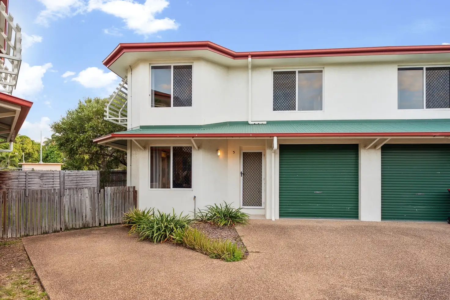 Main view of Homely townhouse listing, Unit 5/26 Derby St, Pimlico QLD 4812
