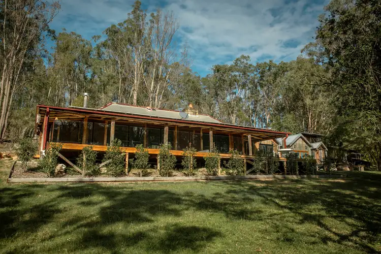 40 Narone Creek Road, Wollombi NSW 2325