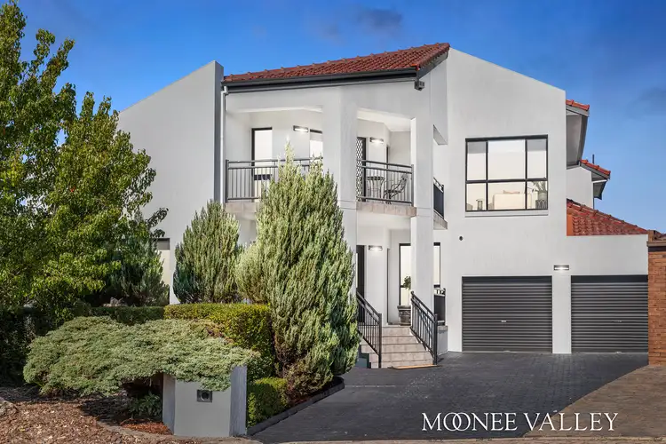 2 Hillman Court, Avondale Heights VIC 3034
