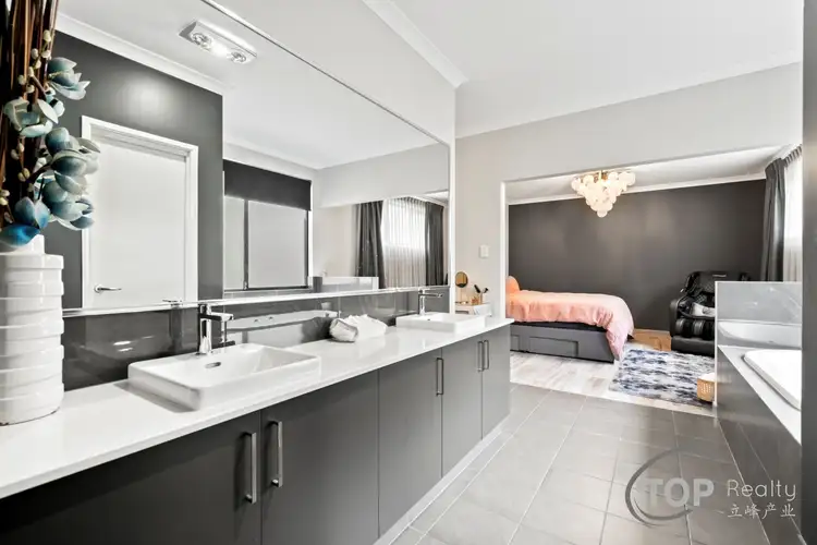 Sixth view of Homely house listing, 2 The Pinnacle, Willetton WA 6155