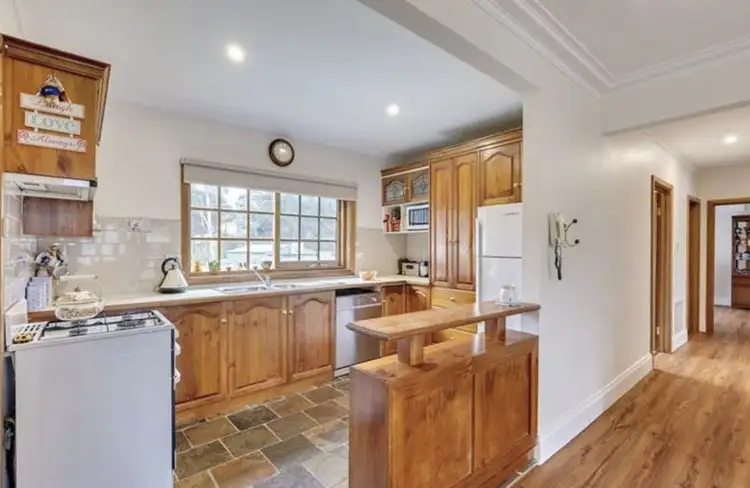 Fifth view of Homely house listing, 7 Valley Ct, Diamond Creek VIC 3089