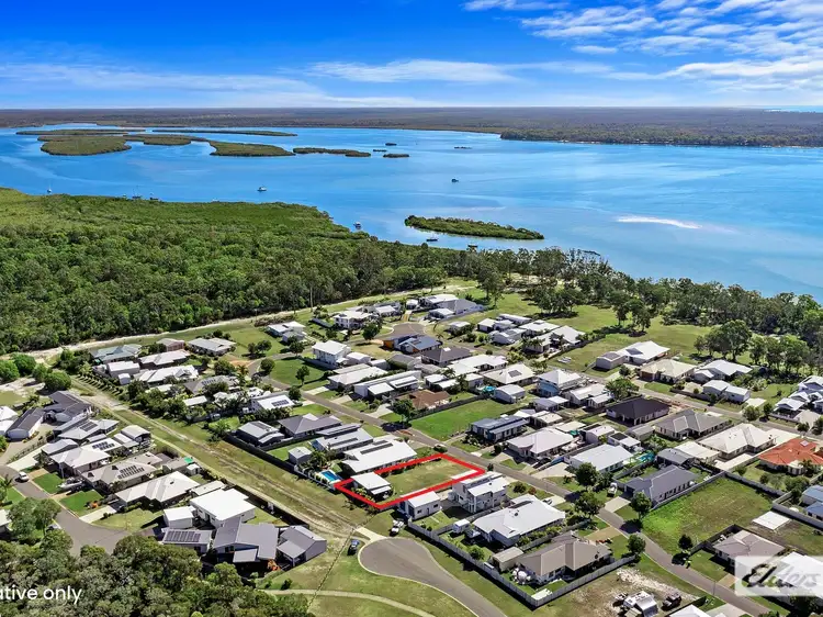 12 Traviston, Burrum Heads QLD 4659