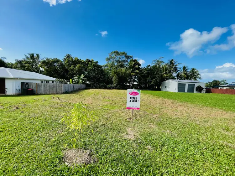 10 Coral Cl, Mission Beach QLD 4852