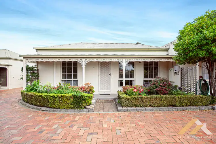 Main view of Homely unit listing, Unit 4/13 Pearson St, Bairnsdale VIC 3875