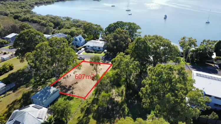 15 Schooner St, Russell Island QLD 4184