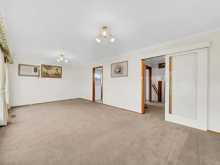 Fifth view of Homely house listing, 11 Hastings Crescent, Broadmeadows VIC 3047
