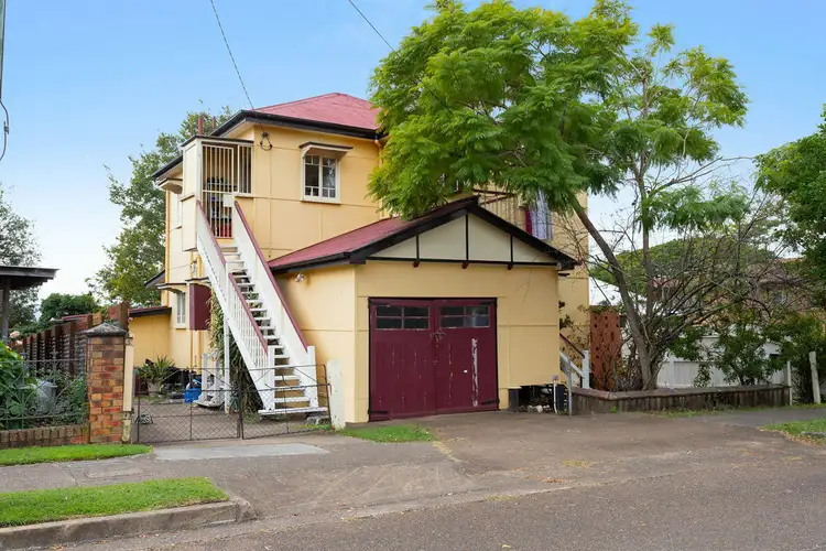 6 Glebe Rd, Newtown QLD 4305
