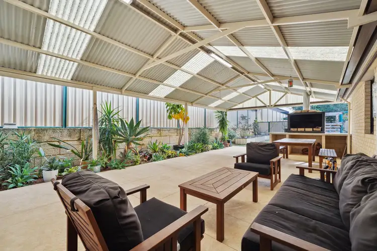 21 Pepperell Cres, Leda WA 6170