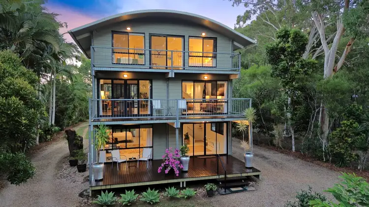 26 Treasure Island Ave, Karragarra Island QLD 4184