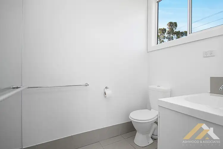 Sixth view of Homely house listing, 8 Edwards St, Lindenow VIC 3865