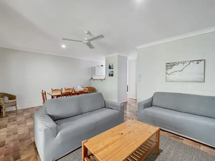 Fifth view of Homely unit listing, Unit 4/32 Hayles Ave, Arcadia QLD 4819