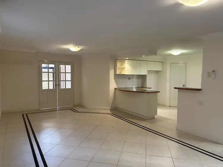 Unit 2/29 Money Rd, Melville WA 6156