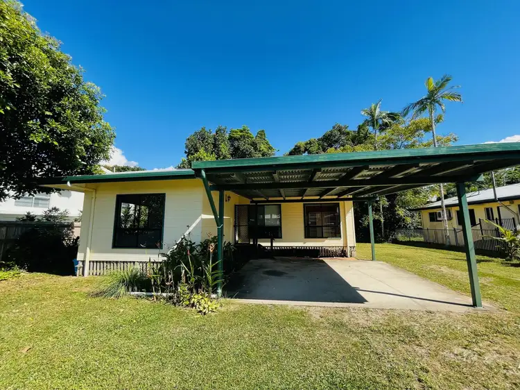 15 Holland St, Wongaling Beach QLD 4852