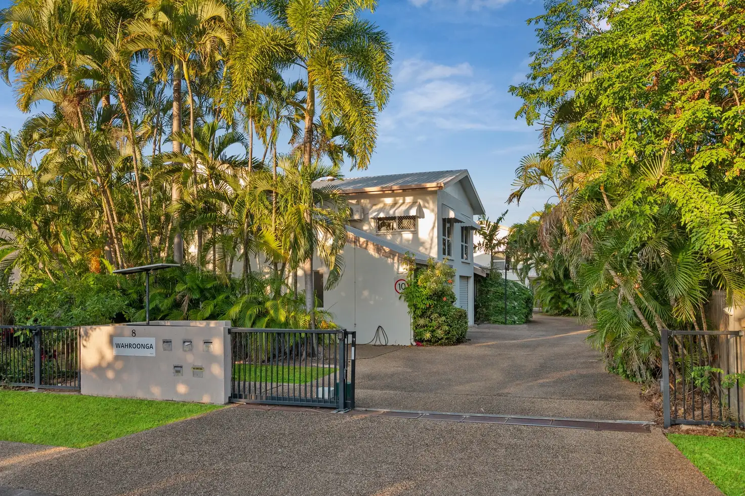 Main view of Homely townhouse listing, Unit 1/8 Cheyne St, Pimlico QLD 4812