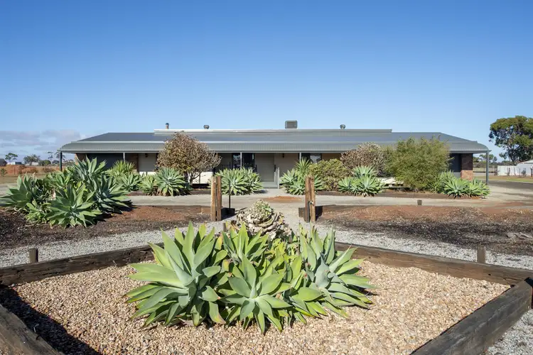 212 Railway Terrace, Coonamia SA 5540