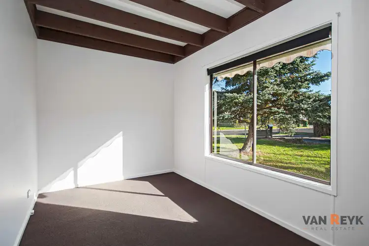 Fifth view of Homely unit listing, Unit 1/16 Dahlsen Cres, Bairnsdale VIC 3875