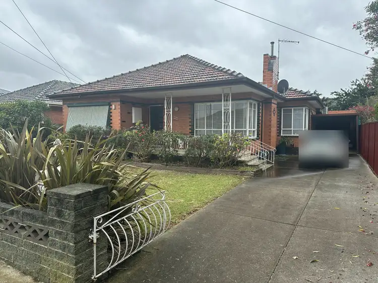 16 Doyle St, Avondale Heights VIC 3034
