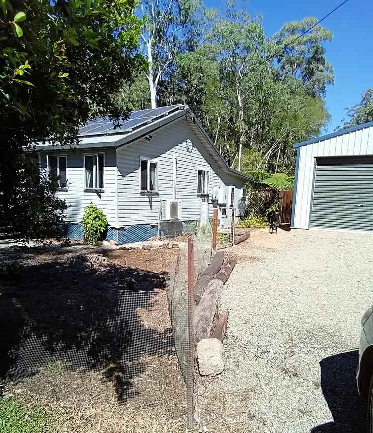202 Stancombe Rd, Tumoulin QLD 4888