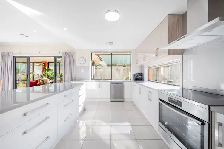 Fifth view of Homely house listing, 15 Tasman Ct, Mount Gambier SA 5290