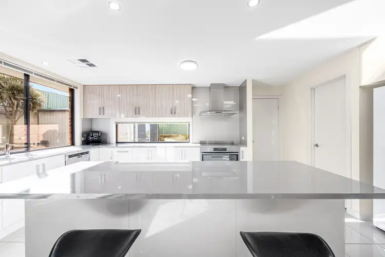 Sixth view of Homely house listing, 15 Tasman Ct, Mount Gambier SA 5290