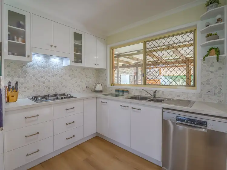 Fifth view of Homely house listing, 39 Galatea St, Point Vernon QLD 4655