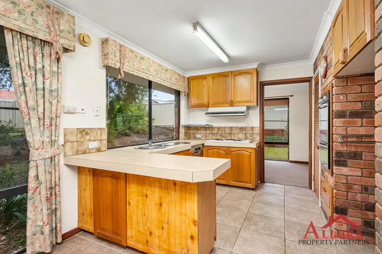 Fourth view of Homely house listing, 10 Witney Pl, Leeming WA 6149