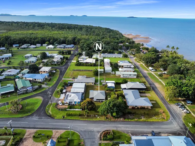 4 Hawthorne Dr, Kurrimine Beach QLD 4871