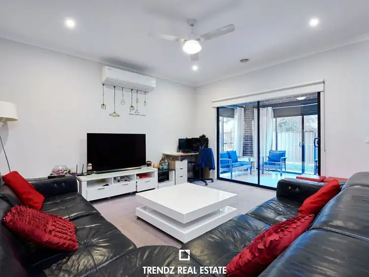 Sixth view of Homely house listing, 80 Wheelers Park Dr, Cranbourne North VIC 3977