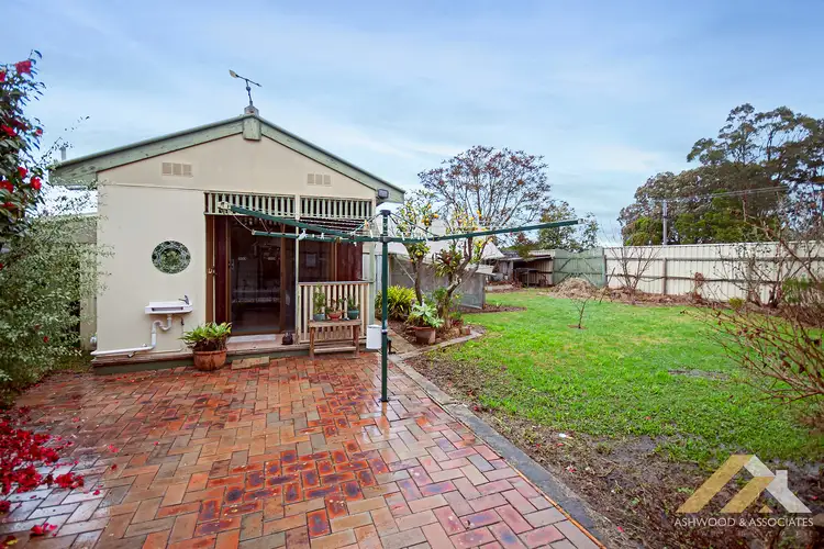 Sixth view of Homely house listing, 37 Riley St, Bairnsdale VIC 3875
