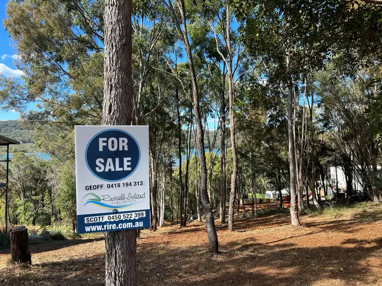 129 Wahine Dr, Russell Island QLD 4184