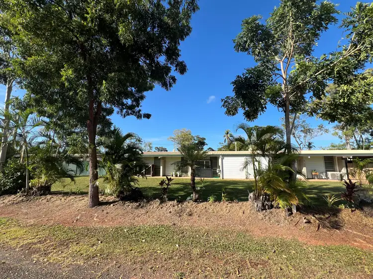 8 Chillei Nhee Ct, Rocky Point QLD 4874