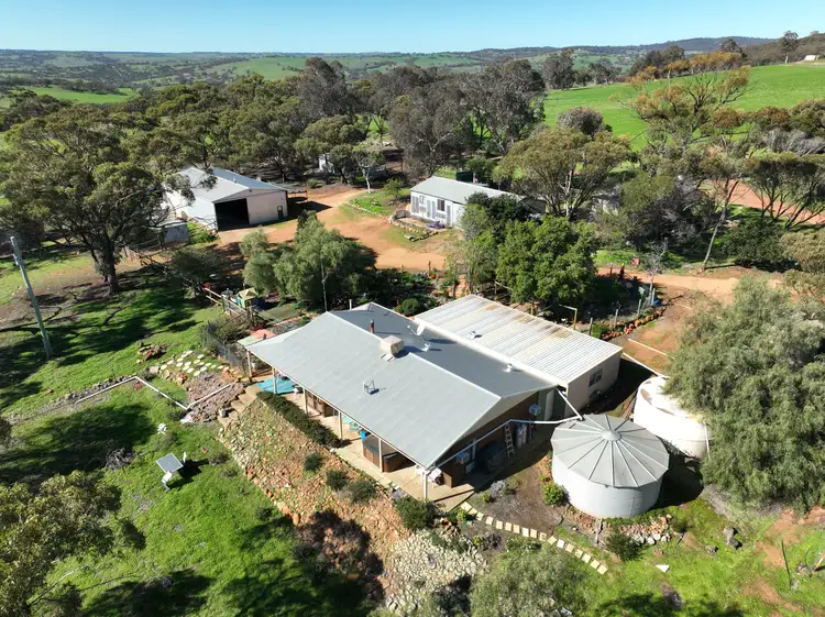 181 Harders Chitty Rd, West Toodyay WA 6566