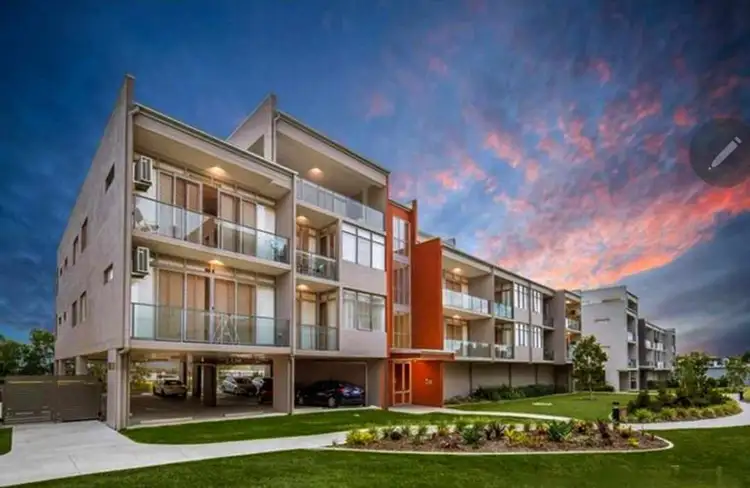 3 McLennan Court