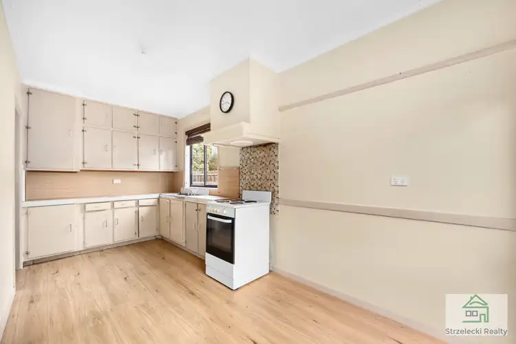 Fifth view of Homely house listing, 9 Henry St, Moe VIC 3825