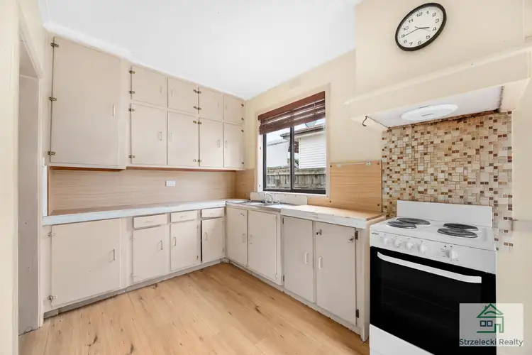Sixth view of Homely house listing, 9 Henry St, Moe VIC 3825