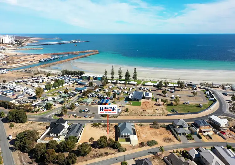 16 Pamir Ct, Wallaroo SA 5556