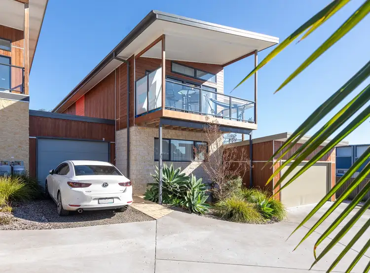 Main view of Homely unit listing, Unit 2/6 Lake St, Eden NSW 2551