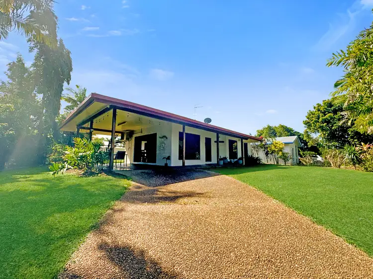 4 Kent Cl, Mission Beach QLD 4852