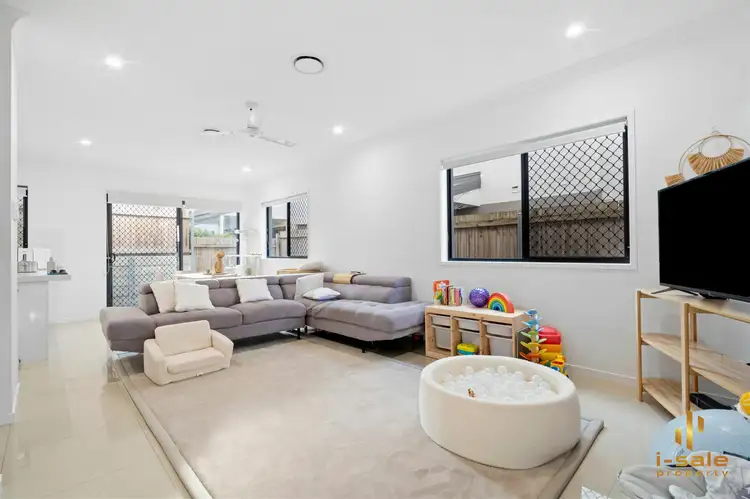 Unit 8/14 Sunflower Cres, Calamvale QLD 4116