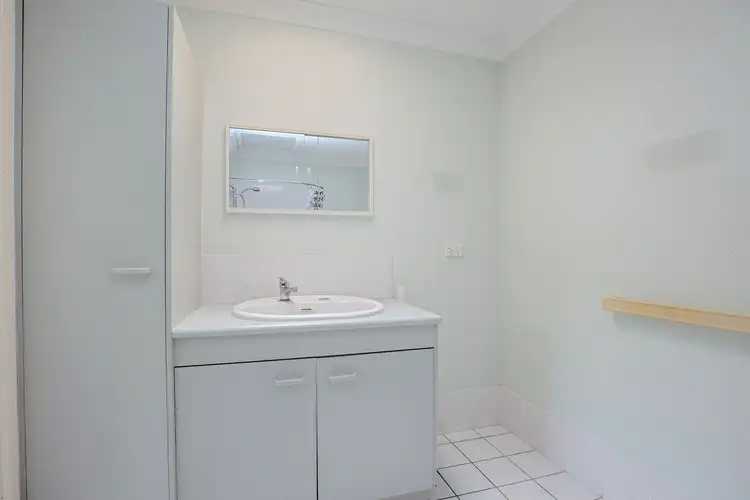 Sixth view of Homely unit listing, Unit 6/10 Geeba St, Slacks Creek QLD 4127