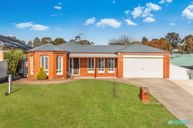 63 Queen St, Kangaroo Flat VIC 3555