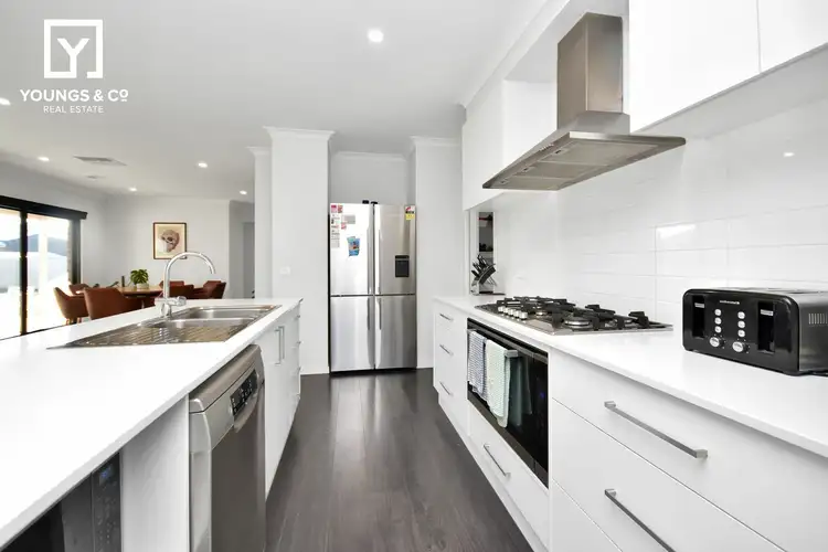 Second view of Homely house listing, 18 Daylesford Cres, Kialla VIC 3631