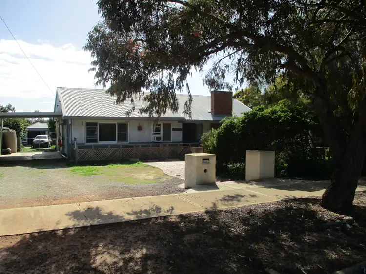 29 Mitchell St, Cunderdin WA 6407